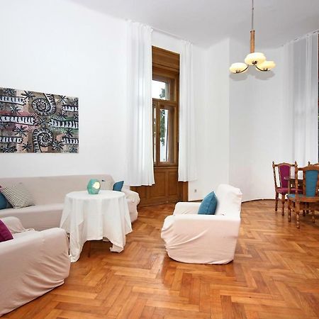 Apartment In The Top Center Of Old Town Pula Exteriér fotografie